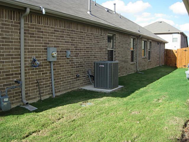Foto del edificio - 2621 Frisco Wood Dr