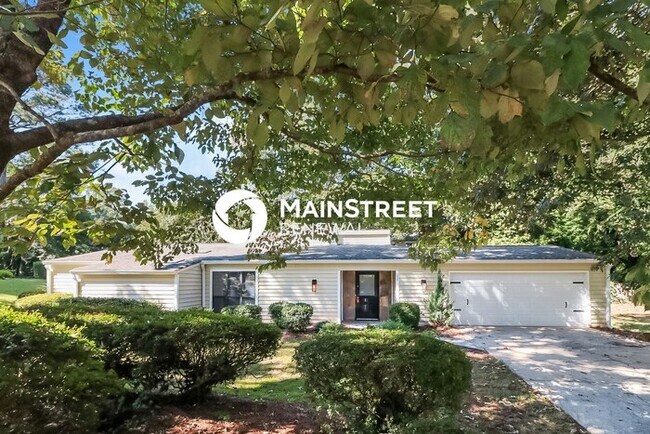 Foto del edificio - 3 Bedroom Pet-Friendly Home in Marietta, GA with Main Street Renewal