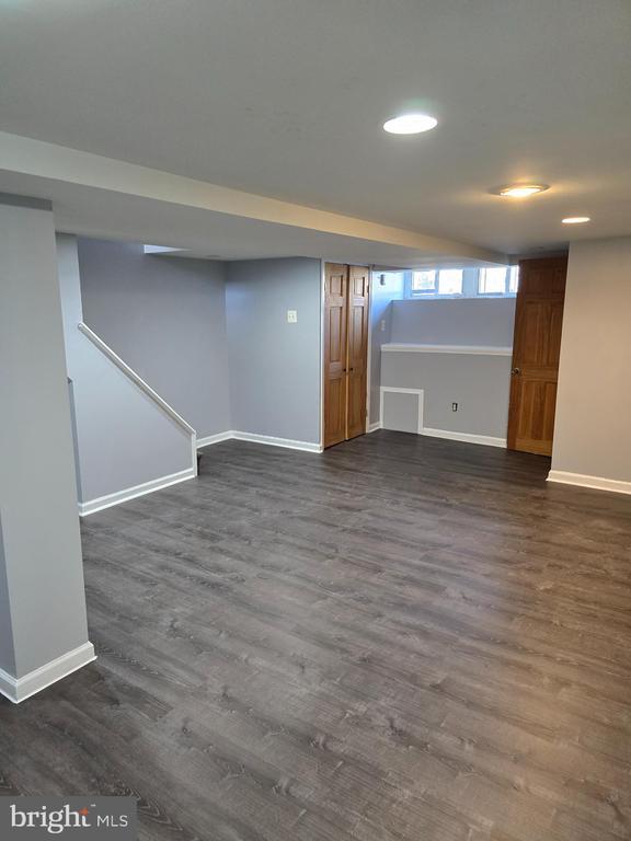 Building Photo - 2366 Highland Ave