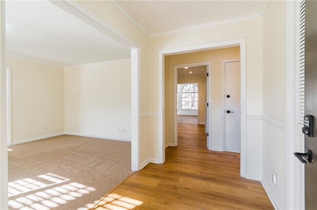 Building Photo - 905 Tanglewood Trail