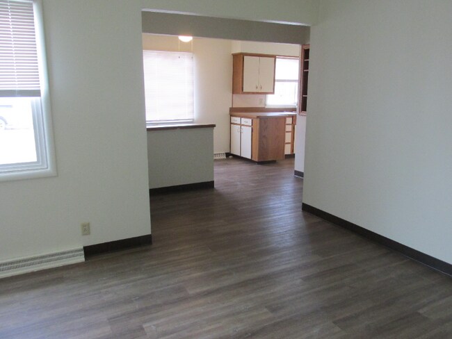 Foto del edificio - 4213 Clark Ave