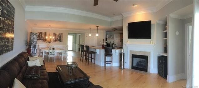 Photo - Live On The Lake! House