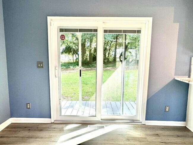 Foto del edificio - 170 Blue Ln