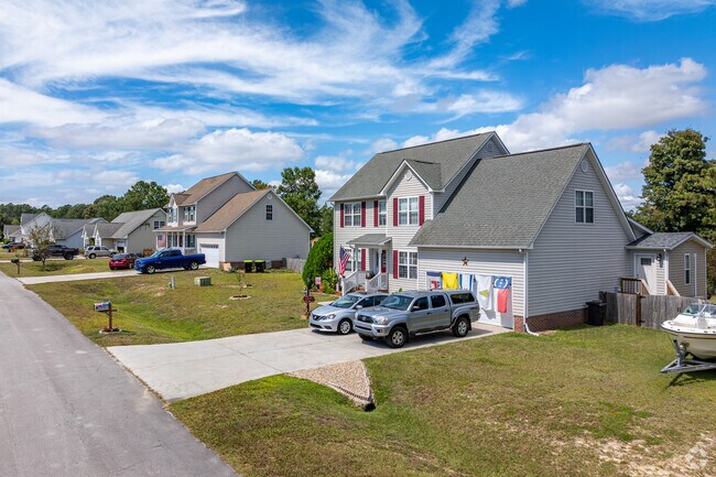 New traditional homes line a street in Havelock.