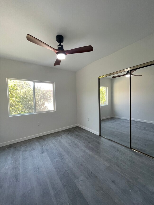 Dormitorio 2 - 15301 Prairie Ave
