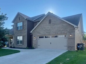 Building Photo - 612 Bluegrass Trail