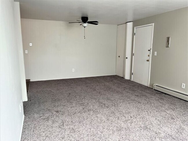 Building Photo - Bright and spacious apartment! Heat and Water included. Section 8 Accepted