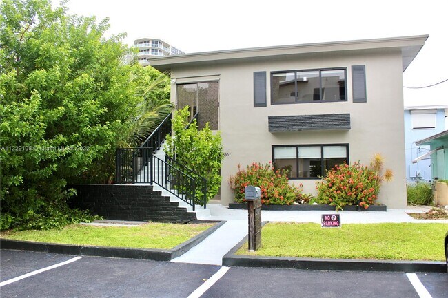 Building Photo - 5907 N Ocean Dr
