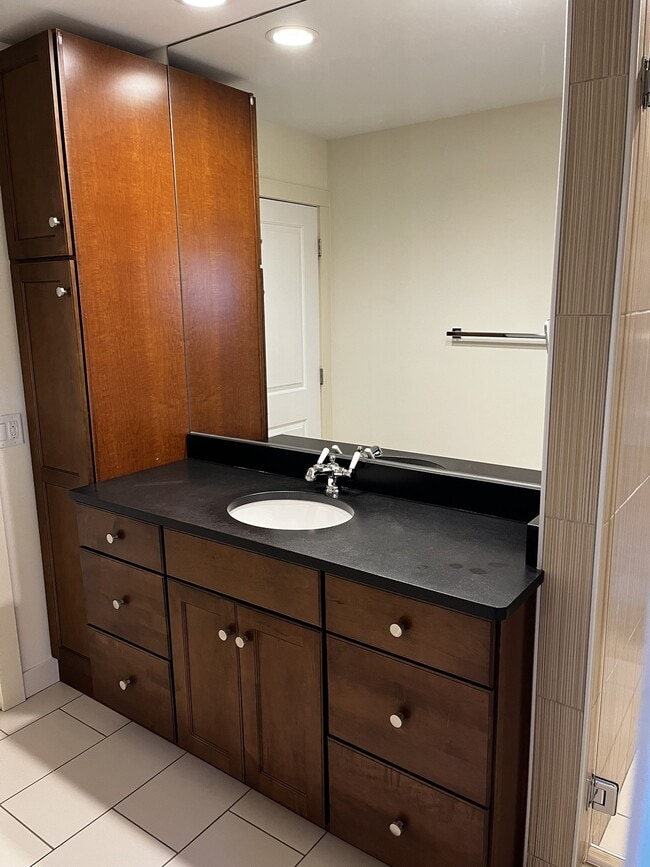 Building Photo - 1856 Coolidge Rd