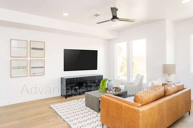 Foto del edificio - 831 S Scarlet Oak Ln