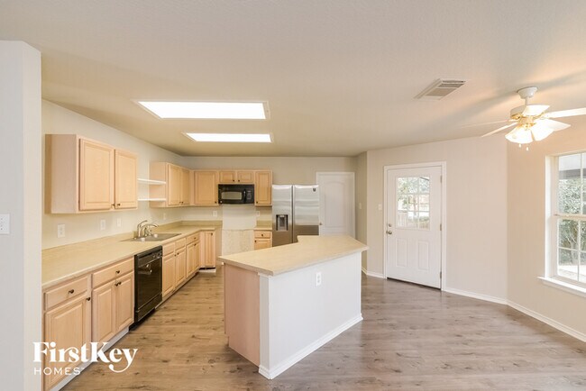 Building Photo - 7504 Forest Fern