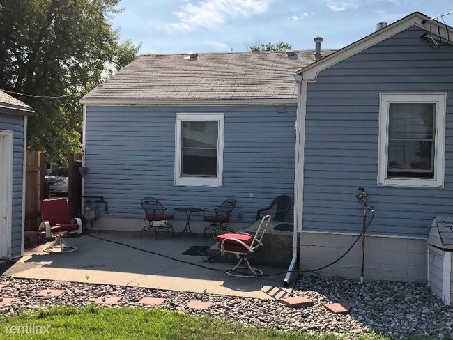 Foto del edificio - 2 br, 1 bath House - 25 Berg Ave