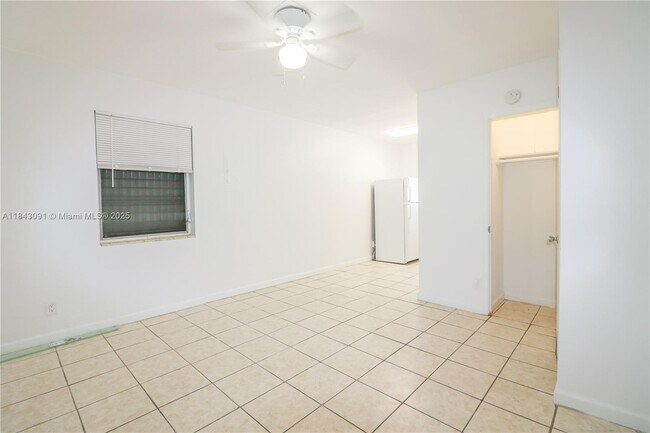 Foto del edificio - 1727 Fletcher St