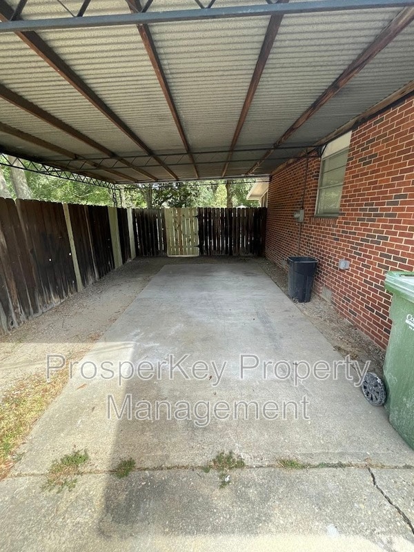 Foto del edificio - 4905 Wellborn Dr