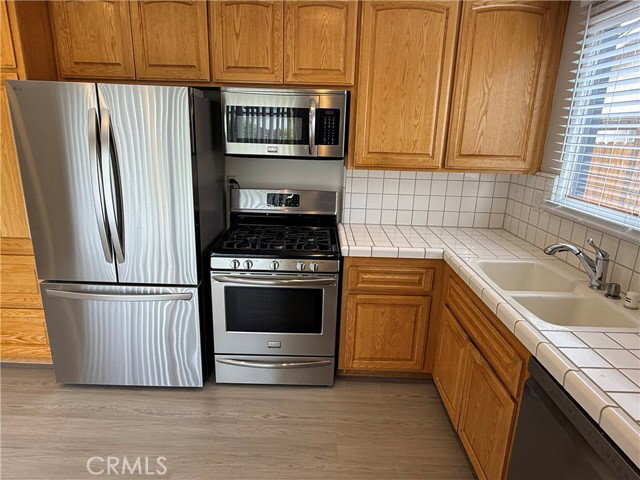 Foto del edificio - 24378 Hartland St