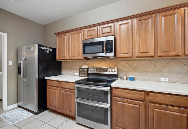 Foto del edificio - Room in House on Narrow Glen Pkwy
