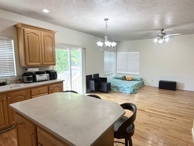 Photo - 1563 West Turtle Dove Lane, West Jordan, UT 84088 House