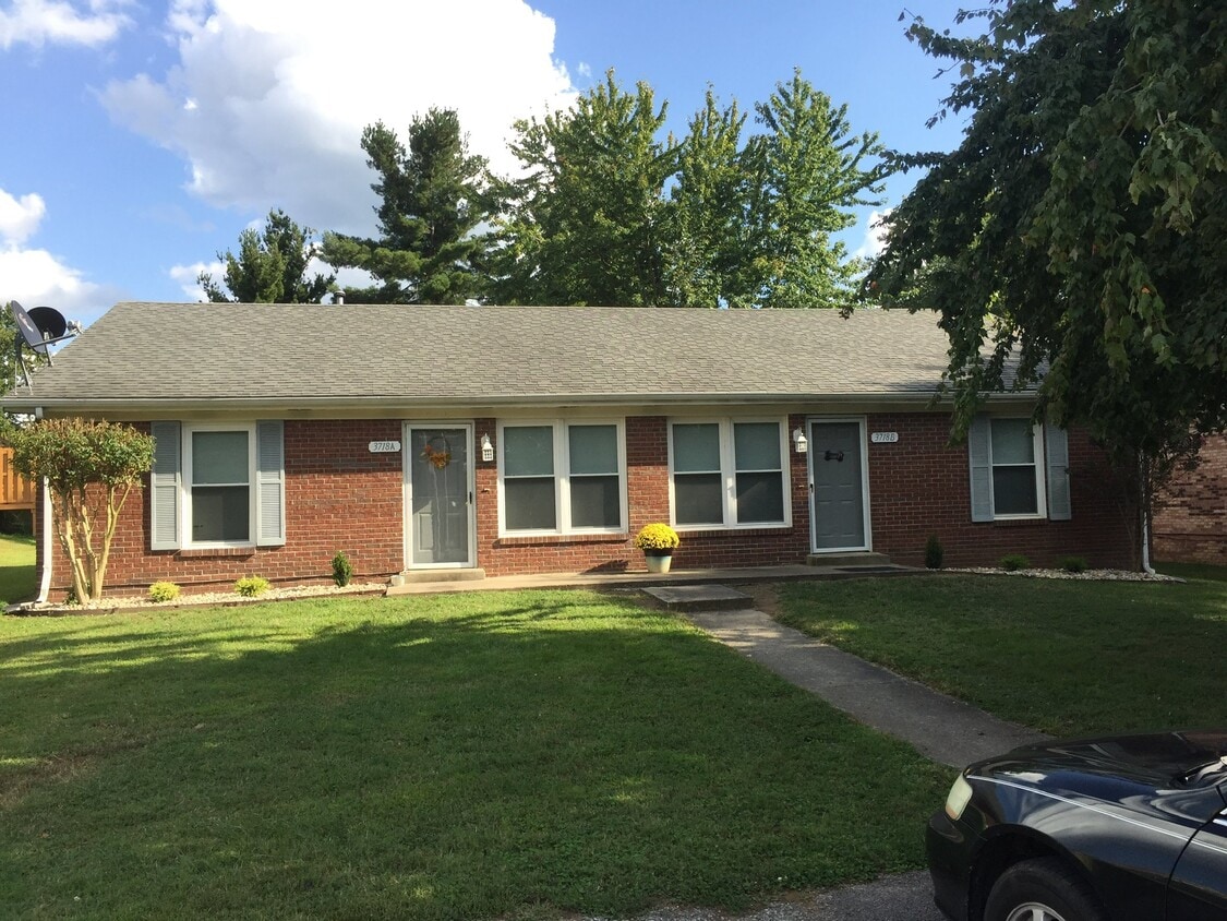 3718 Creekside Ct, Paducah, KY 42001 Townhome Rentals in Paducah KY