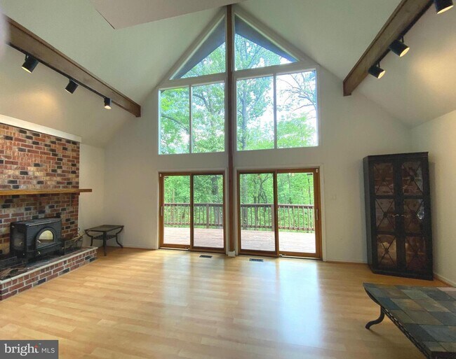 Foto del edificio - 60 Sunrise Pl