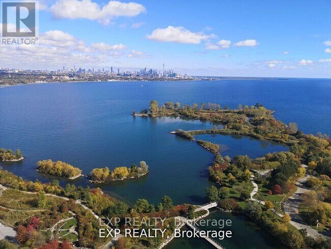 Building Photo - 20 Shore Breeze Dr