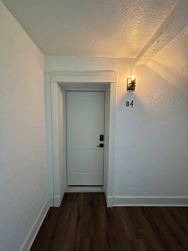 Foto del edificio - 2461 Adams Ave