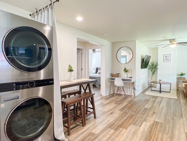 Foto del edificio - 401 Cedar Lane Rd