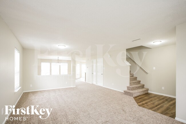 Foto del edificio - 6350 Eastern Range Rd