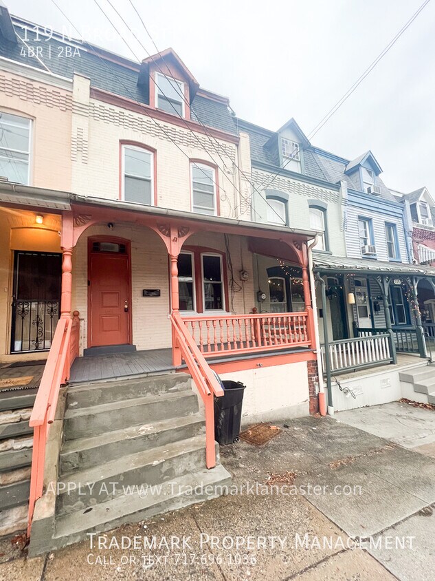 Nice Large 4 Bedroom Rowhome Townhome Rentals in Lancaster PA