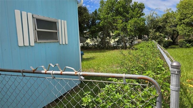 Building Photo - 7393 Fairlane Ave