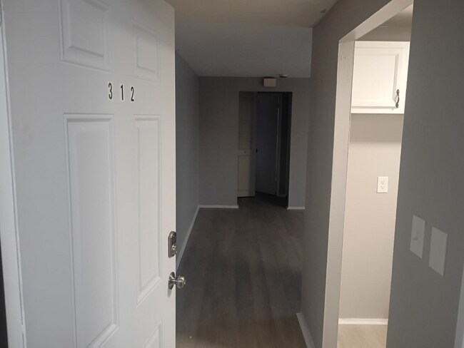 Building Photo - 13540 Superior Rd