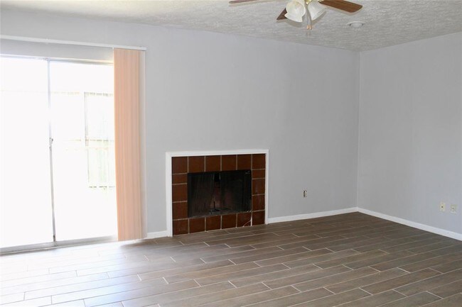Foto del edificio - 11500 Meadow Ln