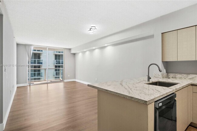 Foto del edificio - 5091 NW 7th St