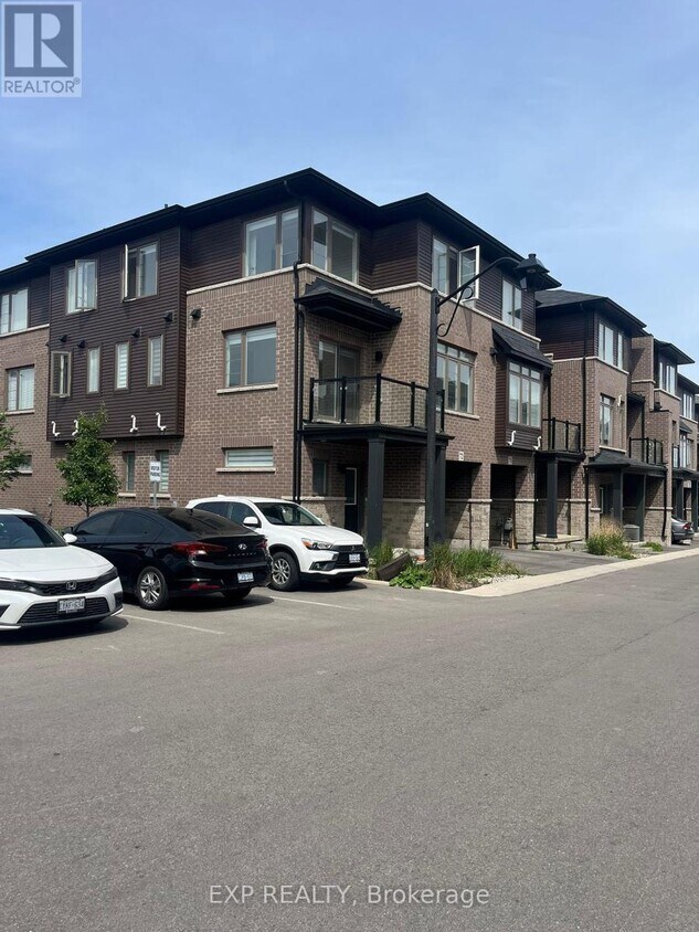 Photo principale - 575-575 Woodward Ave