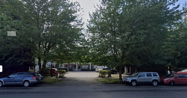 Building Photo - 5204 NE Glisan St