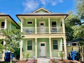 Building Photo - 708 S 6th St