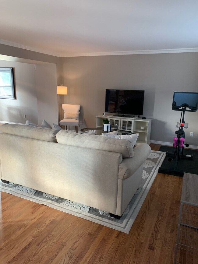 Foto del edificio - 4110 Danceglen Dr