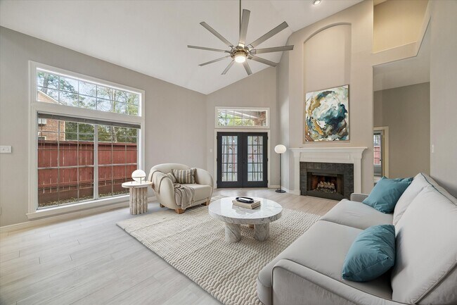 Foto del edificio - 3115 Cedar Knolls Dr