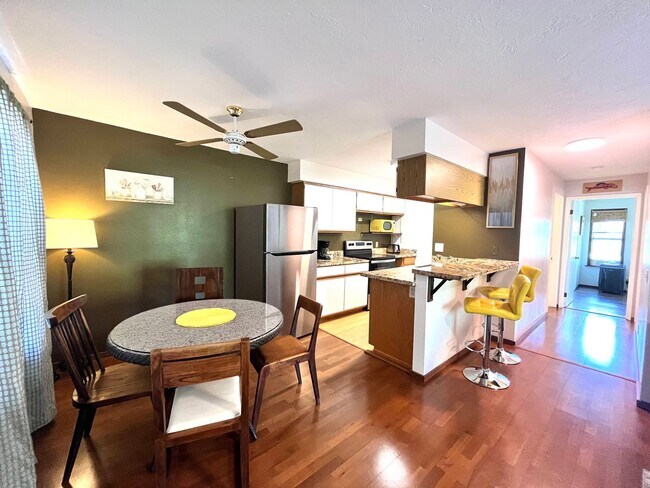 Building Photo - Fully Furnished 2BR/2BA Condo in Fairway T...