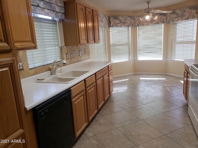 Building Photo - 8379 ORAIBI Dr