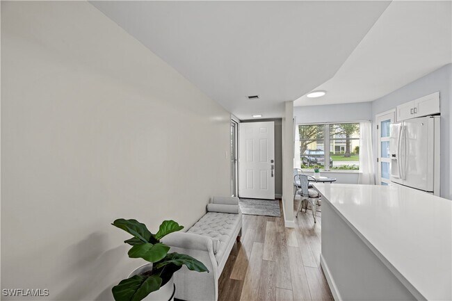 Building Photo - 1055 Forest Lakes Dr