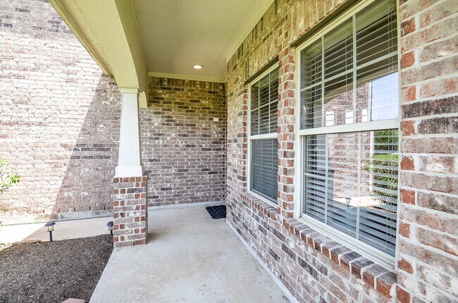 Foto del edificio - 6419 Bennington Springs Dr