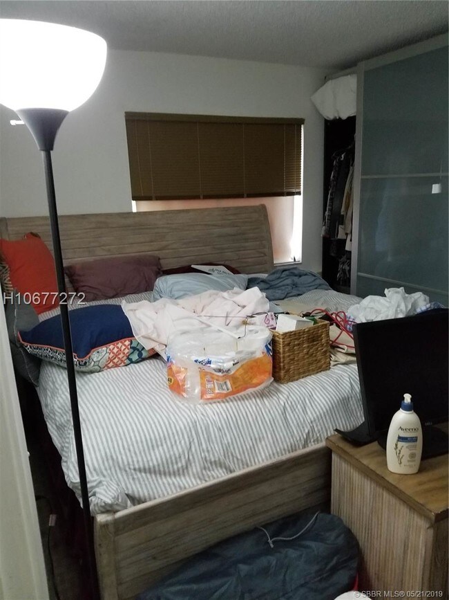 Foto del edificio - 829 Camino Rd