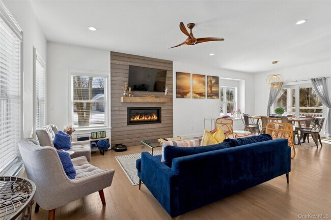 Foto del edificio - 1510 Maple Ln