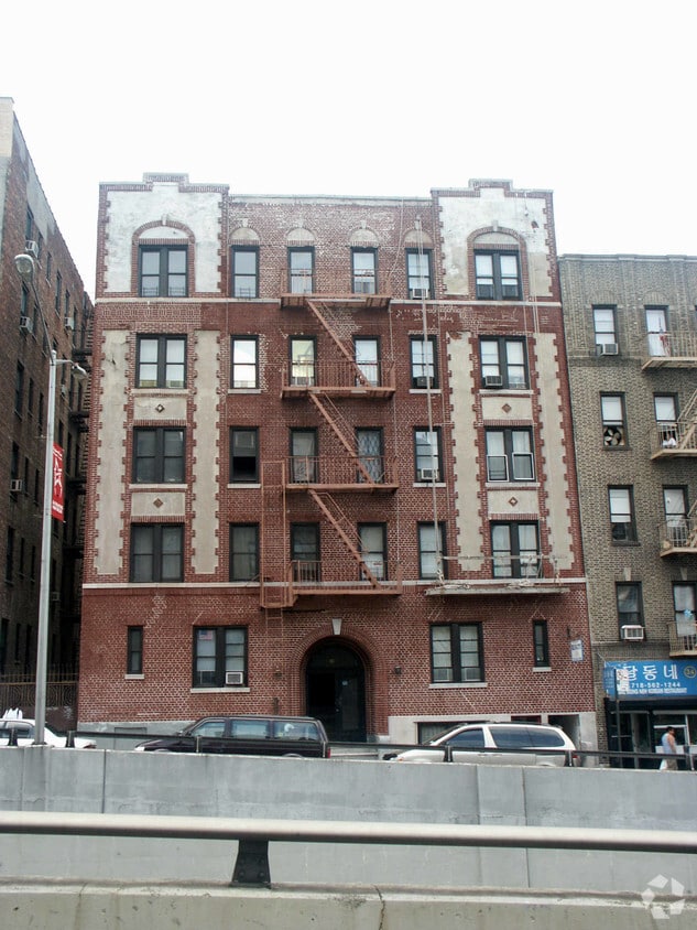 36 Bedford Park Blvd W, Bronx, NY 10468 Apartments in Bronx, NY