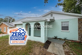 Building Photo - 3815 Carroway St