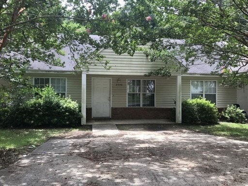 Upgraded 2 bed/ 2 bath - Upgraded 2 bed/ 2 bath Apartment