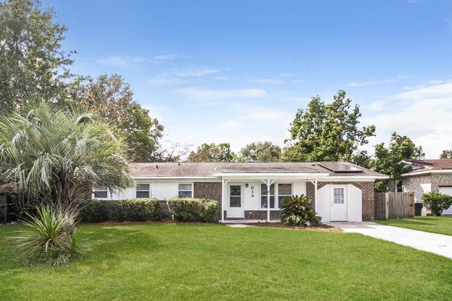 Building Photo - 614 Beauregard Rd