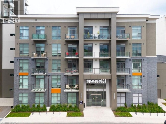 Building Photo - 470 Dundas St E