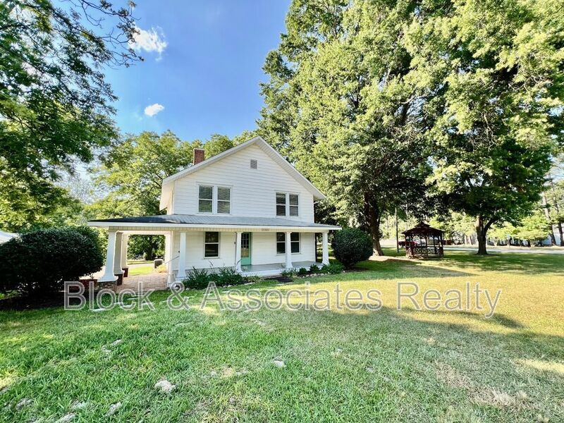 Primary Photo - 11721 Six Forks Rd