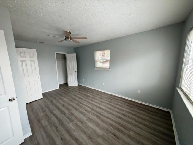 Foto del edificio - 202 Margaret Lee St